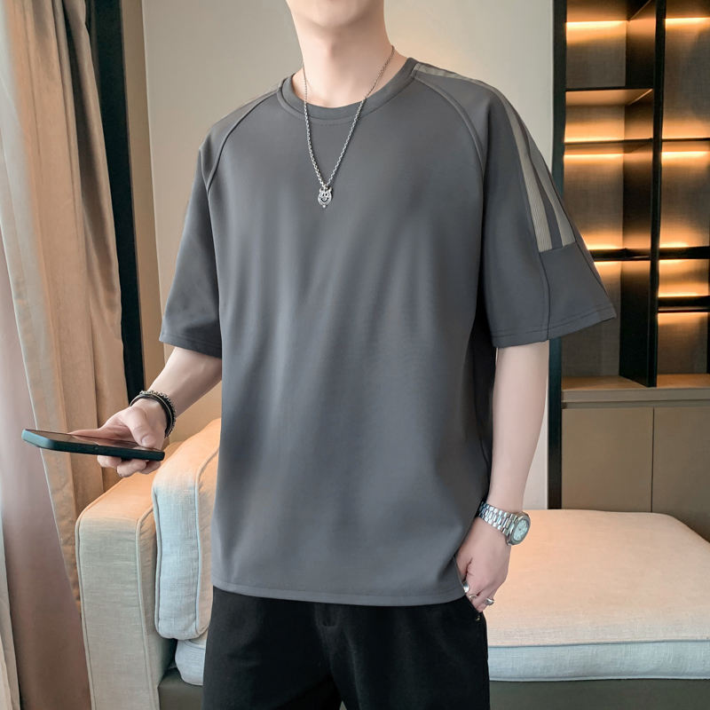 สีเทาเข้ม