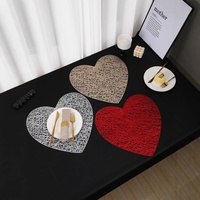 Tapis de table en PVC écologique de haute qualité, résistant à la chaleur, 38x38cm, design cœur antidérapant pour la maison, la cuisine, l'hôtel, le restaurant occidental