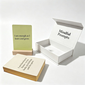 Impression de jeux de cartes d'affirmation de luxe personnalisés avec bordure dorée, cartes d'affirmation avec support en bois dans une boîte magnétique - Product Image 1