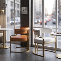 Chaise de salle à manger en cuir antidérapante de style luxe léger avec pieds en métal pour salon - Vente en gros