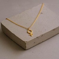 Collier symbole féminin en acier inoxydable plaqué or 18 carats Collier Vénus en cadeau pour elle