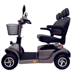 Engelli engelli yaşlı erkekler için çift iki koltuk dört tekerlek elektrik motorlu scooter