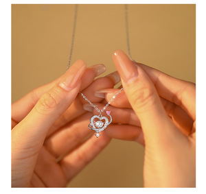 Collier en argent sterling S925 avec pendentif cœur planète et zircon rose, cadeau romantique et rêveur pour femme, chaîne de clavicule pour un anniversaire, ambiance spéciale - Product Image 4