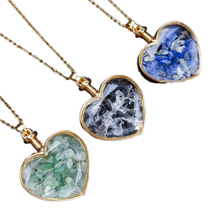 Collier pendentif coeur d'amour en gravier naturel bouteille à la <span class=keywords><strong>dérive</strong></span> transparente en forme de coeur cristal Lapis Lazuli chaîne à maillons plaquée or - Product Image 1