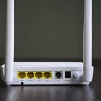 Routeur maillé Wi-Fi 6 bi-mode XPON IPTV ADSL ZC-521X6R 4GE+1POTS+1USB+AX3000 WiFi6+Mesh, vente chaude, prix de gros