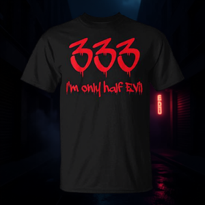333 Camiseta I'm Only Half Evil Devil, camiseta gráfica negra para hombre - Product Image 1