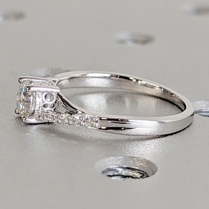 Anillo de Compromiso con Diamante Cultivado en Laboratorio, Corte Redondo, 3 Quilates, Engaste <span class=keywords><strong>Catedral</strong></span>, Oro Sólido de 10K/14K/18K, Certificado IGI, CVD/HPHT, Personalizado - Product Image 2