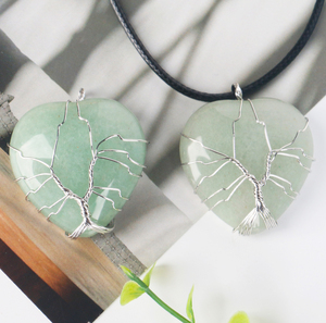 Pendentifs en cristal naturel de guérison en gros, pendentifs en forme de cœur en cristal enveloppés de fil d'acier inoxydable pour la fabrication de bijoux - Product Image 4