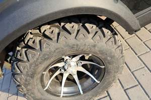 आधुनिक 4x4 ड्राइव ब्लैक 12 सीट गोल्फ कार्ट क्लब रिसॉर्ट गोल्फ कोर्स के लिए उच्च चढ़ाई क्षमता के साथ - Product Image 4