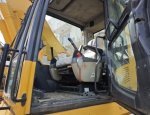 Excavadora Usada Komatsu PC200LC de 20 Toneladas, Modelo 2016, Motor, Caja de Cambios y Bomba de Alta Calidad, Probada e Inspeccionada en el Almacén de Shanghái - Product Image 6