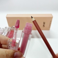Kit Lèvres Vegan Populaire : Gloss Liquide Waterproof et Crayon Contour des Lèvres Crémeux avec Marque Privée