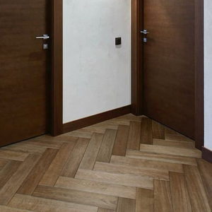 Parquet en chêne contrecollé AVANTIMORA EN13501 multicouche, haute brillance, grade AB E0 E1, T&G 15 mm, en chevrons, pour salon - Product Image 1