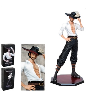 Ones Pieces nuevo estilo <span class=keywords><strong>de</strong></span> alta calidad Dracule <span class=keywords><strong>Mihawk</strong></span> capa blanca <span class=keywords><strong>figura</strong></span> <span class=keywords><strong>de</strong></span> acción muñeca coleccionable regalo al por mayor - Product Image 2