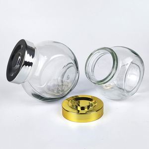 Tarro de Vidrio Inclinado Personalizado al por Mayor para Dulces, Galletas o Café, con Forma Geométrica y Tapa Metálica - Product Image 4