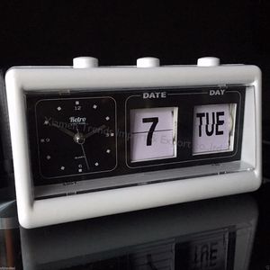 黒白レトロフリップダウン時計 - Product Image 1