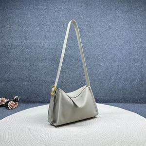 New Fashion Soft Leather Net Red <b>Envelope</b> Women Solid <b>Color</b> Cowhide Cloud Waterproof Single-shoulder Diagonal Cross Pleated - Product Image 4