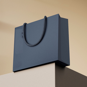 High-grade Handbags <b>Gift</b> <b>Bags</b> Customized Clothing Store Kraft <b>White</b> Cardboard <b>Bags</b> <b>Gift</b> Packaging <b>Bags</b> Premium Feeling - Product Image 4