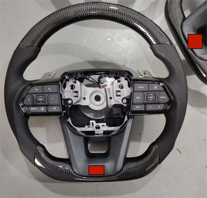 Volante de Fibra de Carbono Premium Personalizado, Volante Deportivo de Fibra de Carbono para Modificación de Toyota Land Cruiser LC300 - Product Image 4