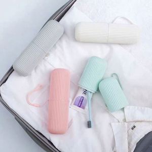 Portable Two-piece Minimalist <b>Toothbrush</b> Dispenser Case Travel Wash Cup Set Sustainable Plastic Dustproof <b>Toothbrush</b> <b>Holder</b> - Product Image 4