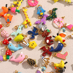 Ciondoli e Charm Estivi Dreamshow, Gioielli Placcati <span class=keywords><strong>Oro</strong></span> <span class=keywords><strong>18k</strong></span> con Smalto Colorato, Accessori in Acciaio Inossidabile a Forma di Animali - Product Image 1
