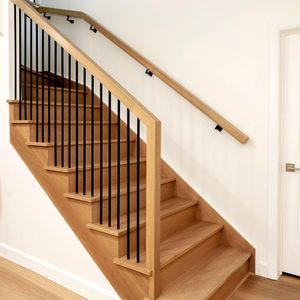 卸売 1/2インチ マットブラック ステンレス鋼 階段支柱 44インチ 中空正方形 鉄製プレーン手すり 錬鉄製スピンドル - Product Image 1