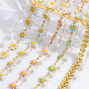 Bracelet de perles avec fleurs de marguerite, plaqué or 18 carats, acier inoxydable, bijoux bohèmes pour femmes, à porter au quotidien - Product Image 1