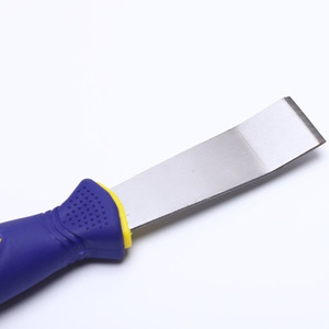 Outil de réparation de pneus avec manche bleu pour retirer les poids d'équilibrage et nettoyer la surface des pneus - Product Image 2