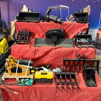 Mini-excavatrice EPA de 1 tonne, petite pelle sur chenilles avec moteur Briggs & Stratton pour chantier et serre de jardin, à vendre