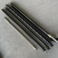 SEEHOO Lance de pêche à la lance légère anti-corrosion en fibre de carbone avec élastique en caoutchouc et accessoires de rallonge