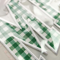 Nouvelle conception, grandes broderies personnalisées en tissu pour Noël, lettres brodées, appliques thermocollantes, broderie de logo pour vêtements