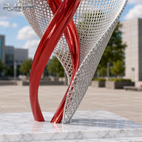 Grande statue d'extérieur en acier inoxydable à flamme spirale, sculpture d'art métallique en maille perforée avec ruban rouge, fabrication sur mesure