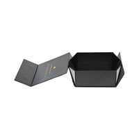 Boîte d'emballage rigide en carton pliable de luxe avec logo personnalisé, fermeture magnétique, gaufrage, revêtement UV, matériaux recyclés