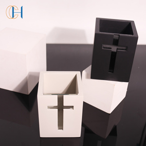 โถเทียนทรงเหลี่ยมพร้อมไม้กางเขนทำจากซีเมนต์สีดำสีขาวมีเอกลักษณ์สไตล์นักบุญ - Product Image 4