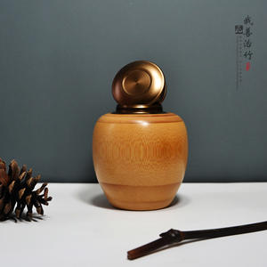 Contenedor de Bambú Hecho a Mano, Ecológico y Tradicional para Almacenamiento de Flores, con Tapa Metálica para Té y Otros Productos - Product Image 1