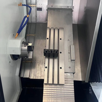 Torno CNC de bancada inclinada TCK/FCK50 con guías lineales de alta rigidez y torreta de 8 estaciones para piezas de automoción y ferretería.