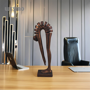Decoración de Interiores Nórdica, Escultura Abstracta de Resina en Bronce Oscuro con Forma Curva, Decoración Artística para Sala de Estar - Product Image 5