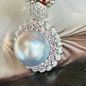 Nuevo colgante de perlas naturales redondas de lujo de 12-13 mm, moderno, con incrustaciones de luz intensa, diseño llamativo, con caja de regalo - Product Image 4