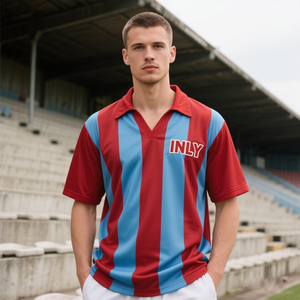Vente en gros Maillot de football rétro léger Maillot de football thaïlandais respirant à rayures Uniforme de football vintage - Product Image 1