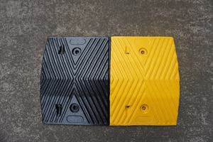 Bosse d'avertissement de vitesse d'autoroute matériau en caoutchouc robuste bosse de vitesse sécurité routière bosse de vitesse de 500mm - Product Image 6