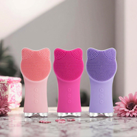 Brosse de Massage Facial Électrique en Silicone Doux KKS pour les Soins Quotidiens de la Peau, Usage en Spa et à Domicile (Prises UK/EU)