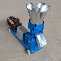 Yeni Küçük 220V Elektrikli Karbon Çelik Saman Yem Peletleme Makinesi 2mm Kalıp ve Rulo Seti ile Yüksek Verimli 120kg/sa Çıkış Hızı