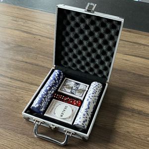 <b>Poker</b> Jetton <b>Chip</b> <b>Set</b> Texas Hold 'em <b>Poker</b> Dice 100pcs 200pcs 300pcs 500pcs Portable Aluminum case with Lock Board Game - Product Image 4
