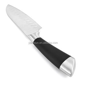 Couteau de <span class=keywords><strong>cuisine</strong></span> classique Santoku Cleaver de 5 pouces <span class=keywords><strong>lame</strong></span> en acier inoxydable tranchante avec outil de coupe à poignée creuse jetable à poignée souple - Product Image 5