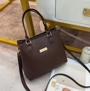 Sac bandoulière très tendance, sac à bandoulière, sac à l'épaule, sac minimaliste en cuir PU pour femme, sac fourre-tout - Product Image 5