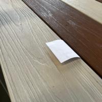 Planche de terrasse WPC 3D gaufrée effet bois, 6 trous, deuxième génération, pour usage technique, 22,5x13x300mm, en stock.
