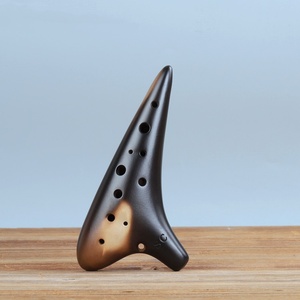 Ocarina de Cerámica de Color Arcilla Natural, Flauta Soprano C de 12 Orificios, Instrumento Musical Hecho a Mano con Libro de Canciones y Correa para el Cuello - Product Image 4