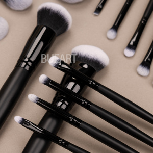 Daily Queen <span class=keywords><strong>ELF</strong></span> Juego de 16 Brochas de Maquillaje de Alta Calidad con Cerdas Sintéticas y Mango de Madera Mate, Cerdas Suaves para un Tacto Opulento - Product Image 4