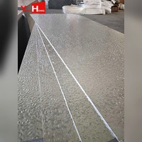 Panneaux muraux en charbon de bambou imperméables et ignifuges, panneaux muraux en WPC extrudé à grain de bois, panneaux décoratifs pour la décoration intérieure