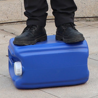 Fût en plastique de 20 L empilable avec couvercle à vis, conteneur pour le transport d'huile, de produits chimiques et d'eau, à vendre