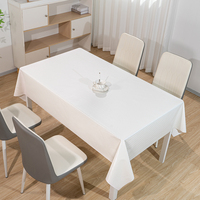 Nappe rectangulaire en fil plume RNPT, dégradé blanc uni, personnalisable avec logo, pour mariage